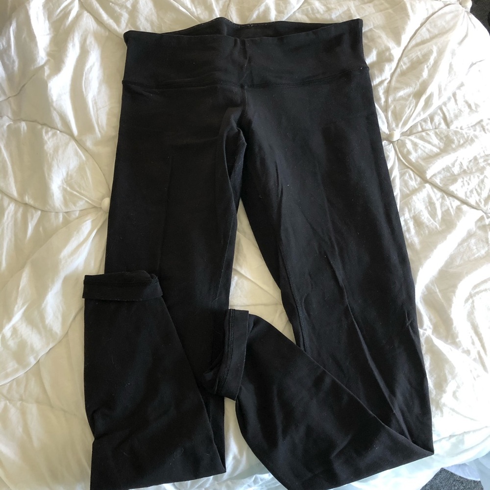 Lululemon black wunder under size 8